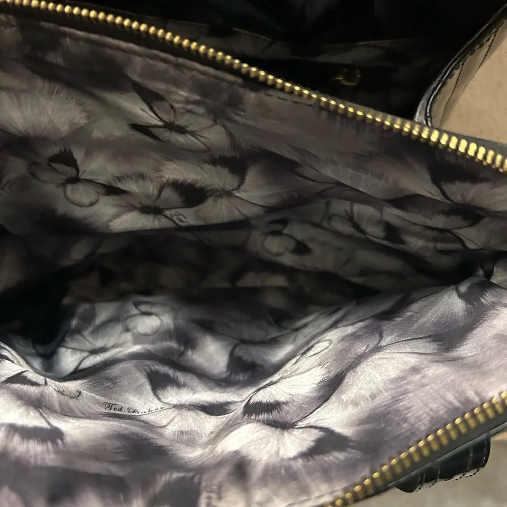 Ted Baker Glossy Black Satchel with Gold Accents - Picture 3 of 13